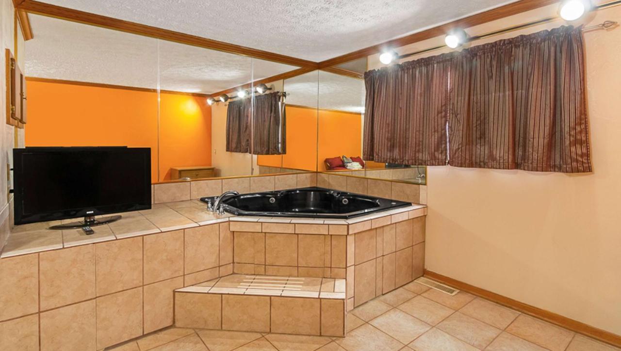 Magnuson Hotel Extended Stay Canton Ohio Lake Cable Buitenkant foto
